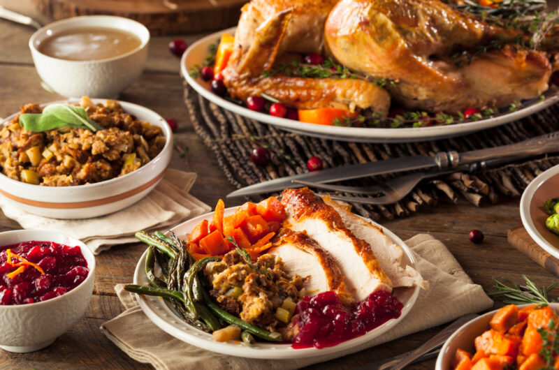 Thanksgiving dinner 800x530 1