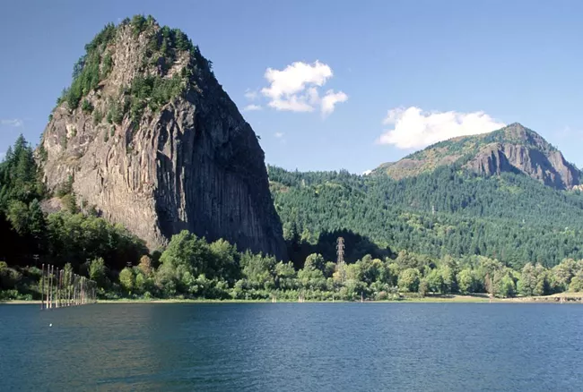 Beacon Rock Columbia River.